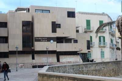 C'� chi li chiama obbrobri ma sono "capolavori": ecco i pi� bei palazzi moderni di Bari